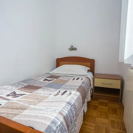 Ruzica Gasthuis 3*